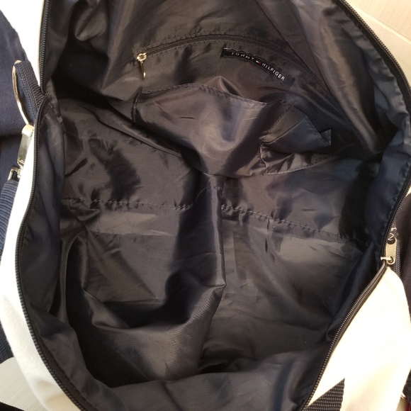 Vintage Tommy Hilfiger Big Flag Logo Spell Out Duffle Bag - Picture 7 of 10